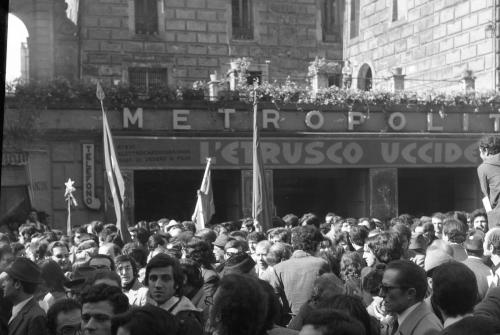 1972 CONGR.PROV .AMENDOLA AL METROPOLITAN 6 IN BASSO A DESTRA RICONOSCIBILE GAETANO MACCHIAROLI