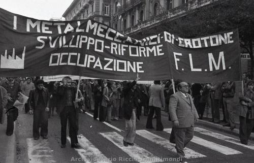 1975-12-DICEMBRE-18