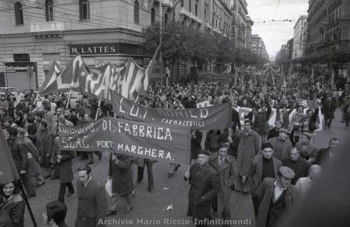 1975-12-DICEMBRE-22