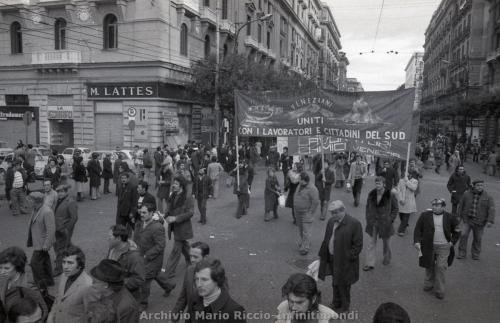 1975-12-DICEMBRE-5