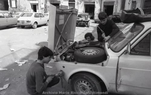 1978-LAVORO-NERO-MINORILE-CARROZZIERE-2